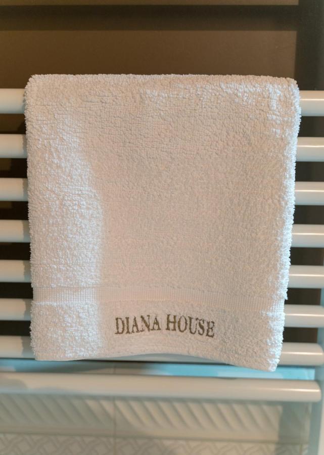 Diana House Bed & Breakfast Ripa Exterior photo